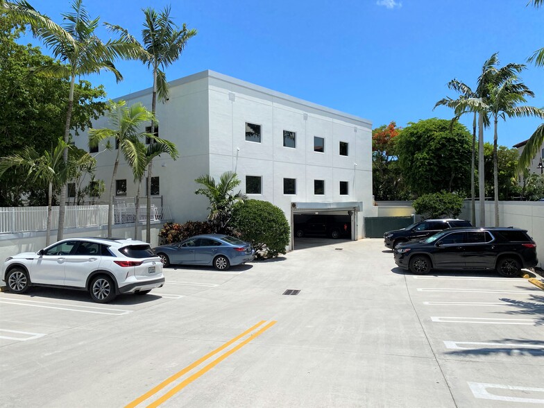 9830 SW 77th Ave, Miami, FL à louer - Photo du b timent - Image 3 de 10