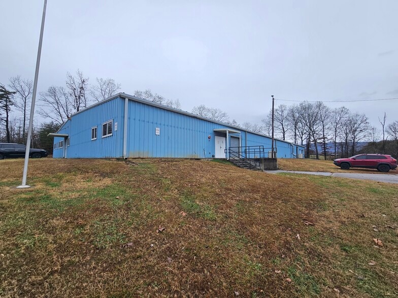 205 Industrial Pike, Whitwell, TN for sale - Primary Photo - Image 1 of 36