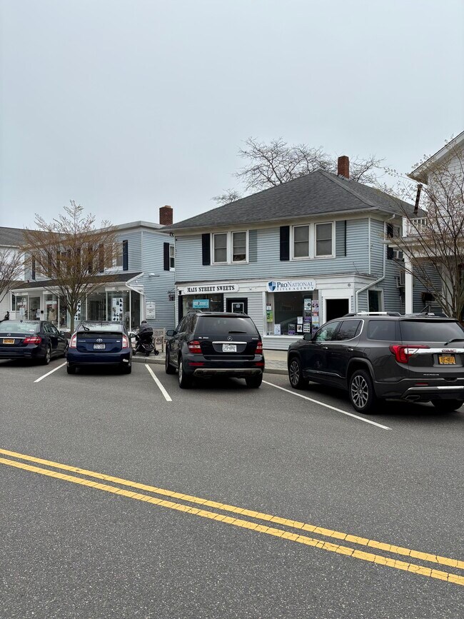 More details for 121 Main St, Westhampton Beach, NY - Retail for Sale