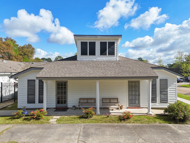 13953 Perkins Rd, Baton Rouge, LA à vendre - Photo du bâtiment - Image 2 de 6