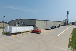 Plus de détails pour 1210 N 14th St, Indianola, IA - Industriel à vendre