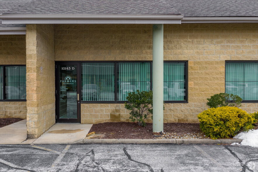 10143 Royalton Rd, North Royalton, OH for lease - Building Photo - Image 1 of 16