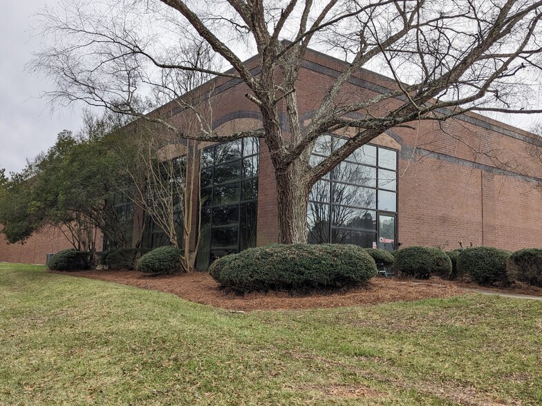 467 Lakeshore Pky, Rock Hill, SC for lease - Building Photo - Image 1 of 25