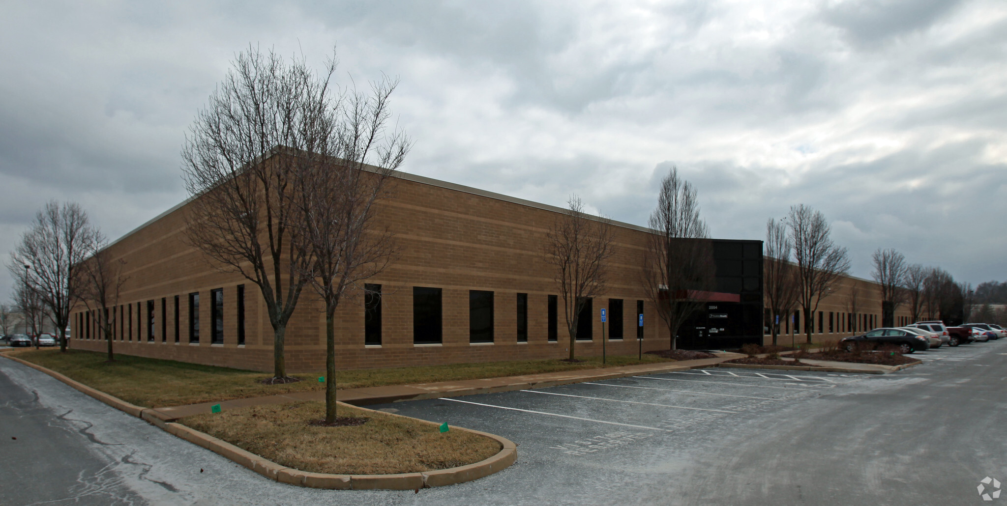 2050-2054 Westport Center Dr, Maryland Heights, MO for lease Primary Photo- Image 1 of 7