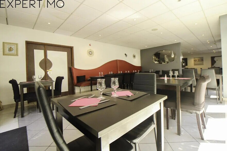 Retail in Montpellier for sale - Building Photo - Image 1 of 4