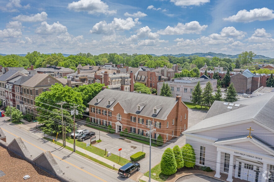 124 1st Ave S, Franklin, TN for lease - Building Photo - Image 2 of 5