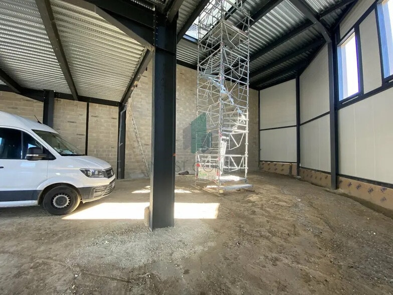 Local d'activités dans Groslay à vendre - Photo intérieure - Image 2 de 9