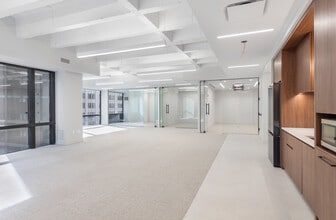 721-725 5th Ave, New York, NY à louer Photo intérieure- Image 1 de 3