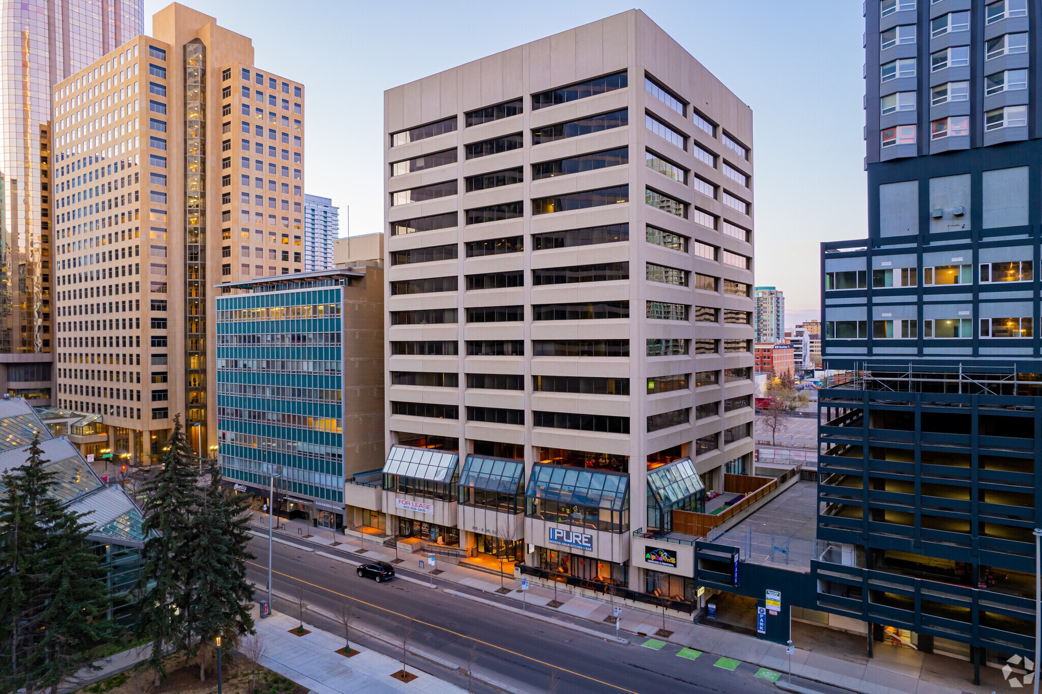 815 8th Ave SW, Calgary, AB à vendre Photo principale- Image 1 de 1