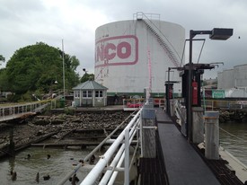 Deep Water Dock on Hudson - Entrepôt