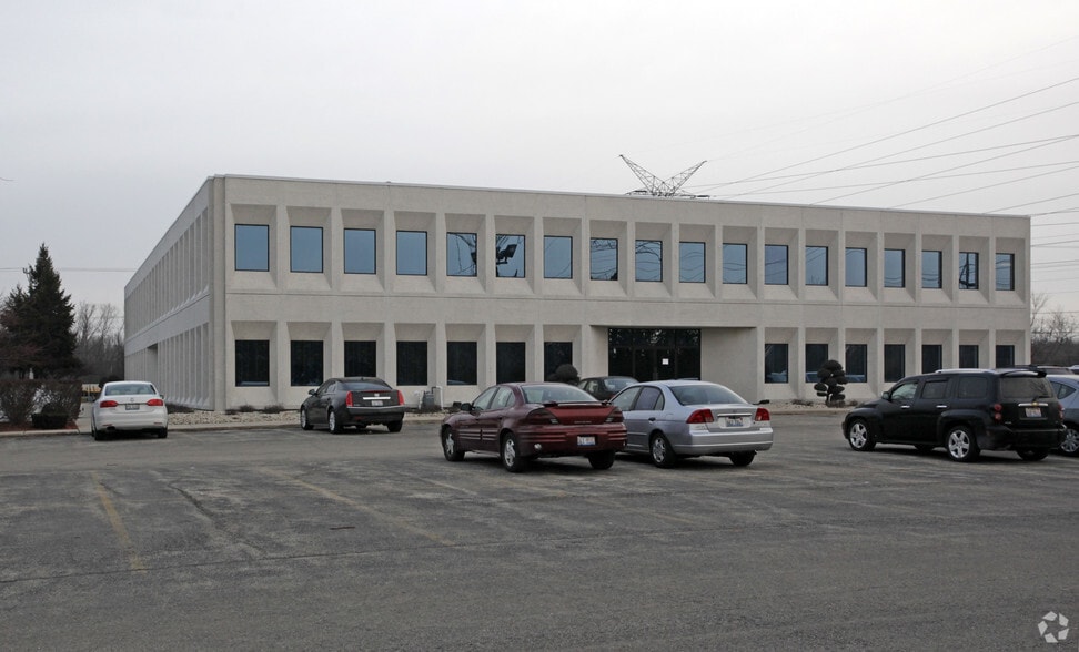 31W001 North Ave, West Chicago, IL for lease - Primary Photo - Image 2 of 11