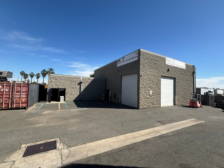 15628 Cypress St, Irwindale, CA à vendre - Photo du bâtiment - Image 1 de 18