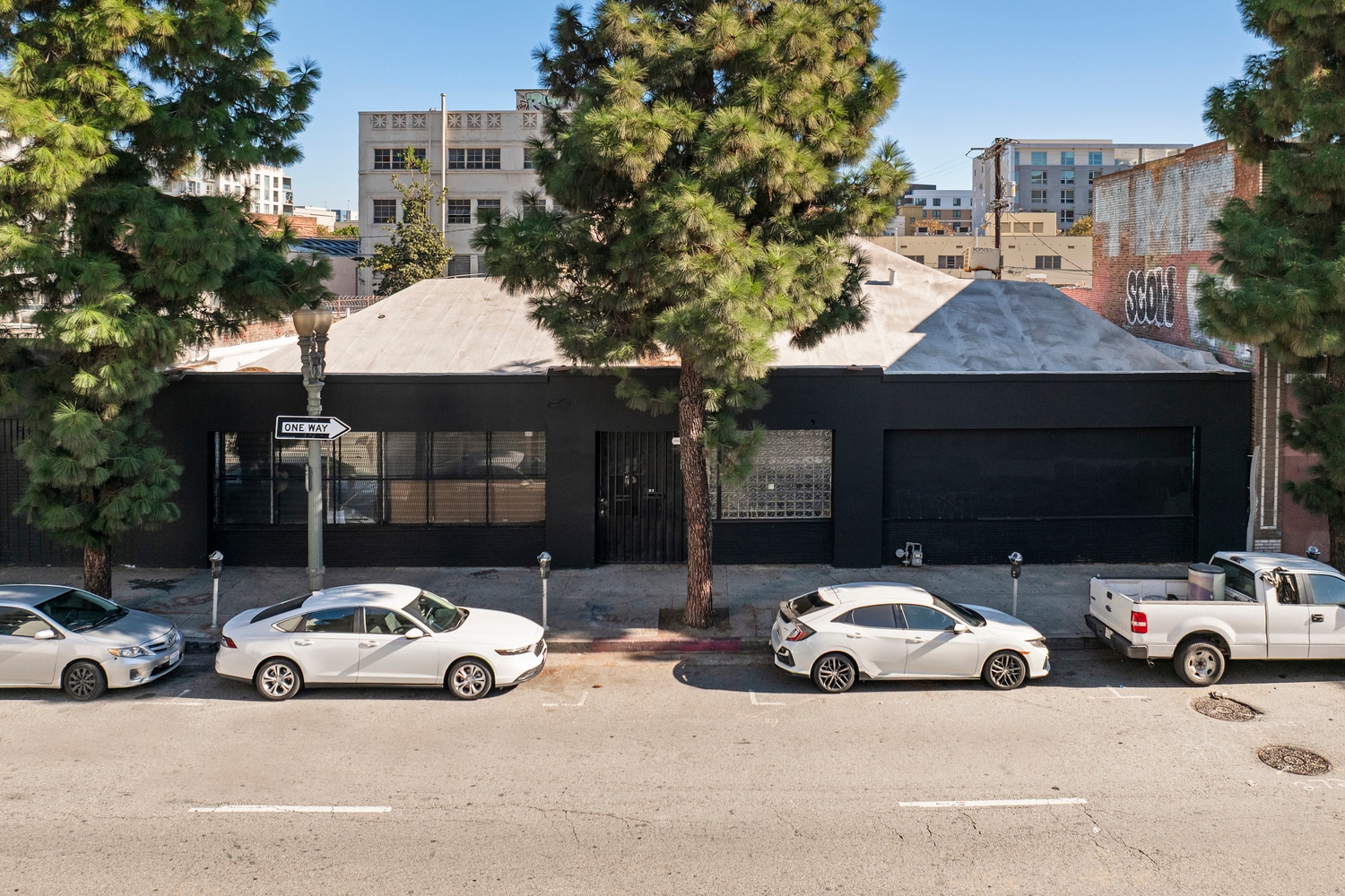 1326 S Grand Ave, Los Angeles, CA for lease Primary Photo- Image 1 of 19