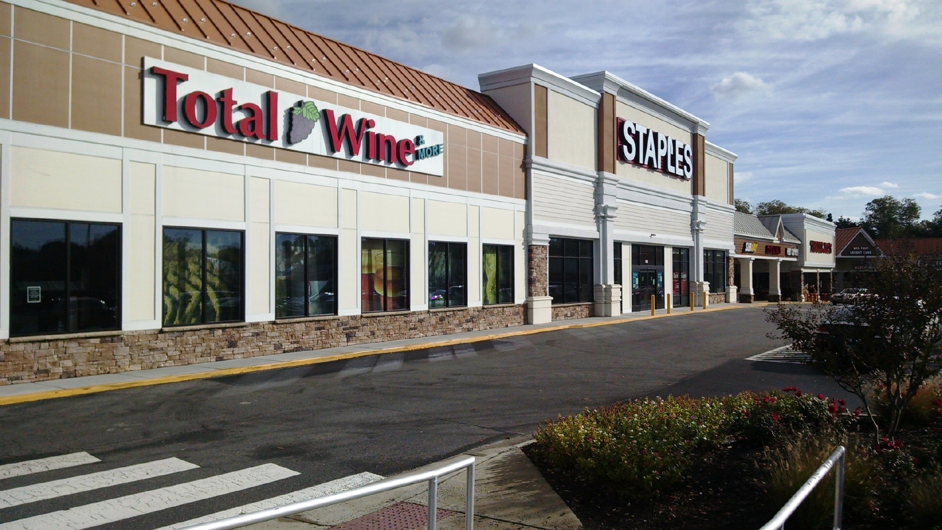 9400-9500 Main St, Fairfax, VA for lease Primary Photo- Image 1 of 7