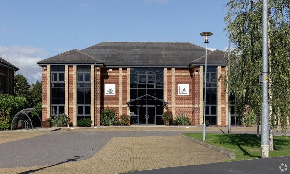 3 Queensbridge, Northampton for lease - Building Photo - Image 2 of 12