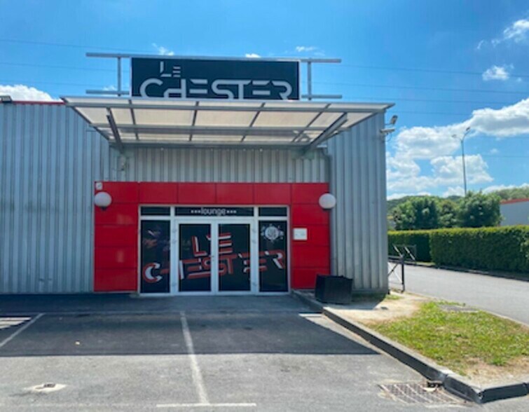 Retail in Nogent-sur-Oise for lease - Building Photo - Image 1 of 3