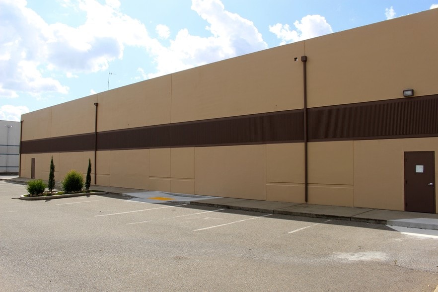 1820 Diesel Dr, Sacramento, CA for sale - Building Photo - Image 3 of 8