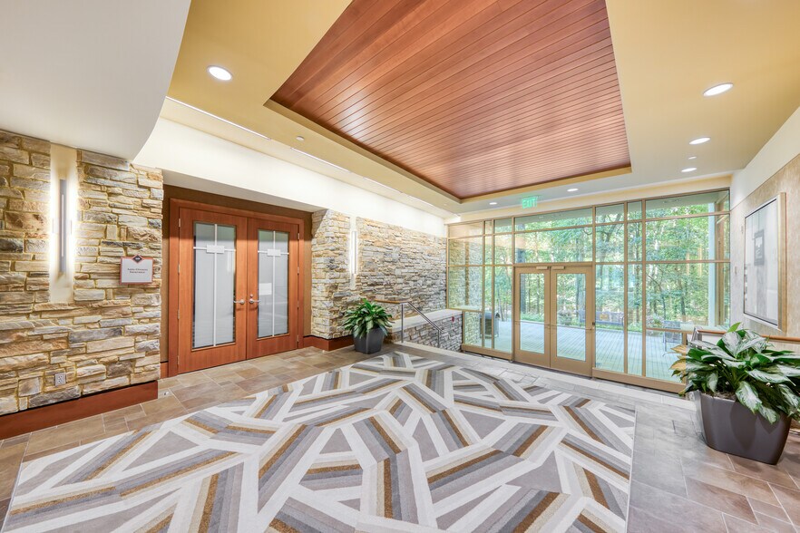 245 TownPark Dr, Kennesaw, GA à louer - Photo du bâtiment - Image 2 de 25