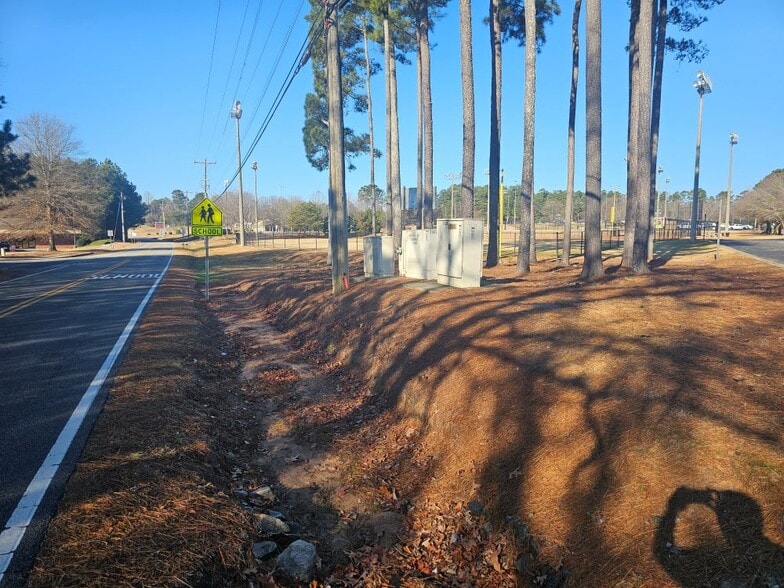 5501 Radford Rd, Flowery Branch, GA for sale - Building Photo - Image 2 of 6