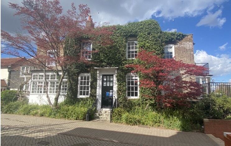 8 Lower Teddington Rd, Kingston Upon Thames for lease - Primary Photo - Image 1 of 1