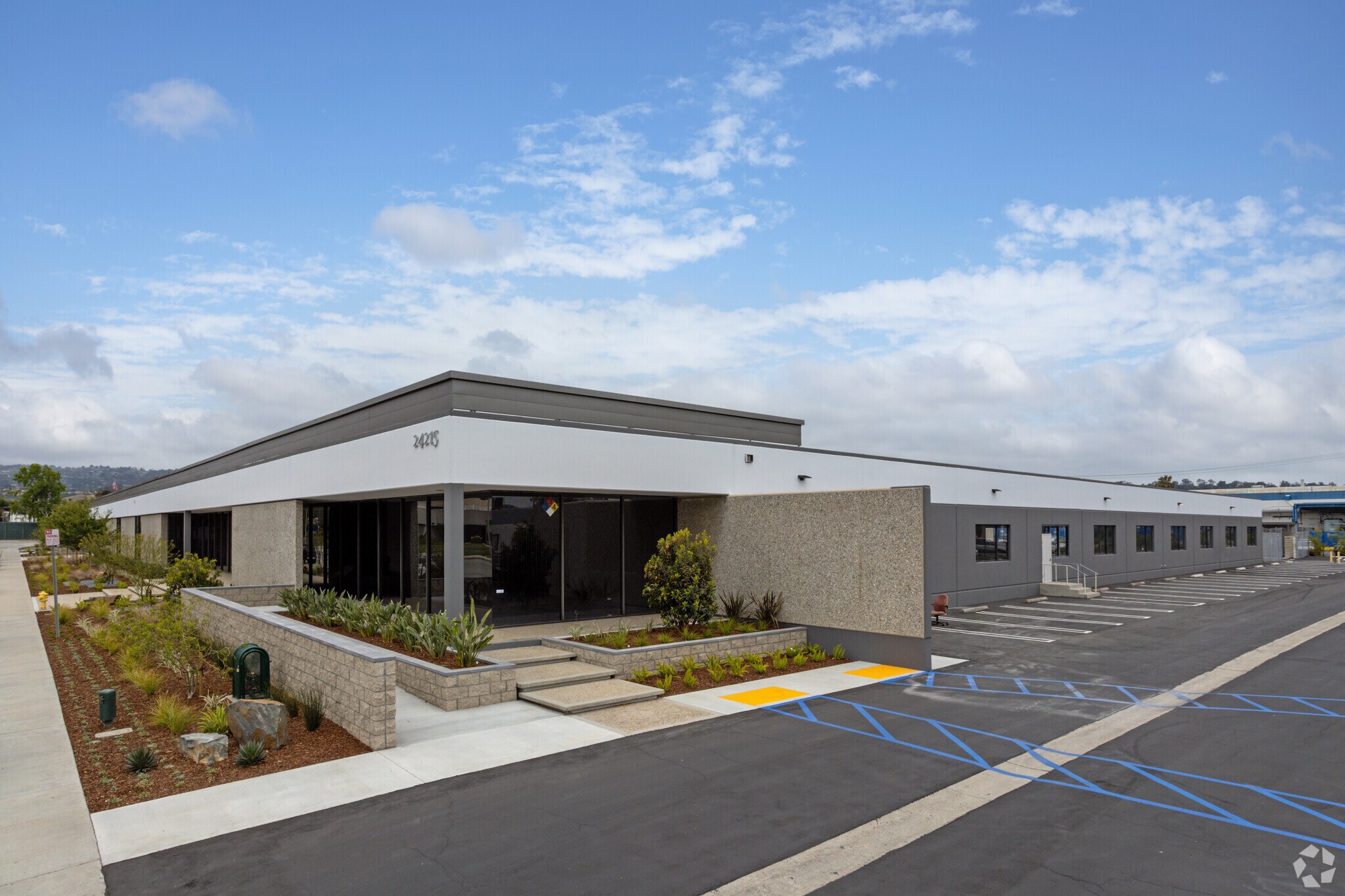 24215-24225 Garnier St, Torrance, CA à louer Photo principale- Image 1 de 11