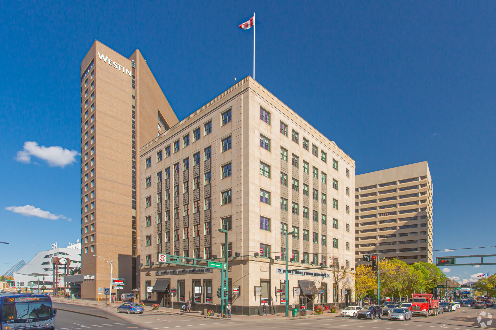 9990 Jasper Ave NW, Edmonton, AB à vendre Photo principale- Image 1 de 1