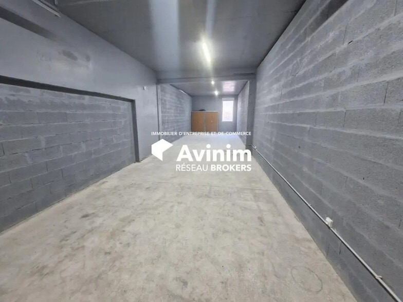 Industrial in Mitry-Mory for lease - Building Photo - Image 2 of 3