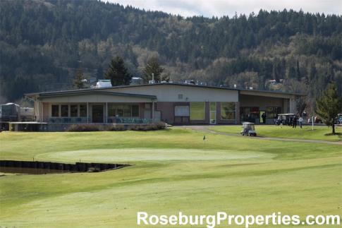 1919 Recreation Ln, Sutherlin, OR à vendre - Photo du bâtiment - Image 1 de 1