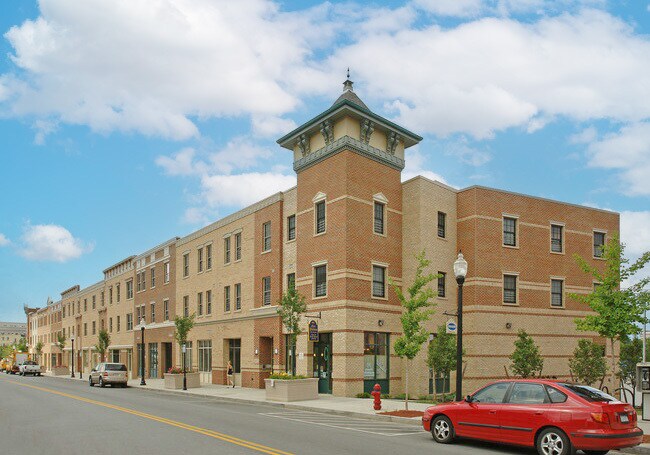 417-447 Main St, Poughkeepsie, NY à vendre Photo principale- Image 1 de 6