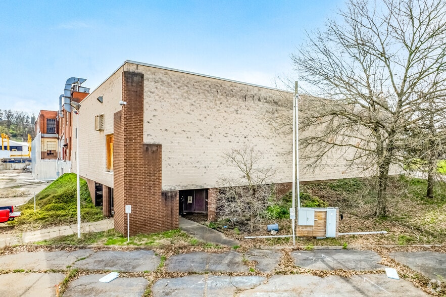 540 Mayer St, Bridgeville, PA for lease - Building Photo - Image 3 of 10