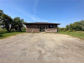 More details for 2414 S Leonard Rd, Saint Joseph, MO - Office for Sale