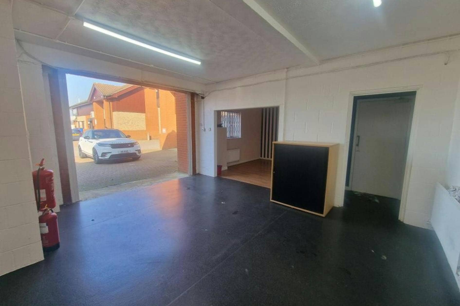 London Rd, Hook à louer Photo intérieure- Image 1 de 5