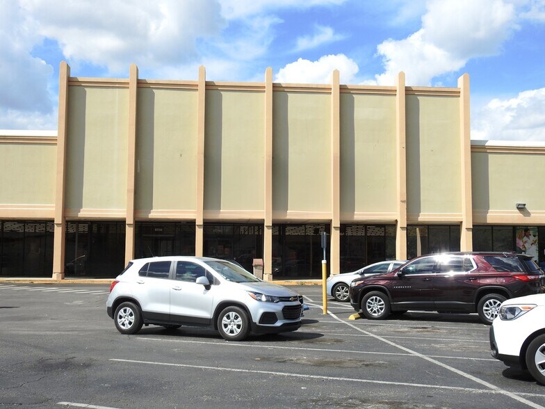 1425 S Collins St, Plant City, FL for lease - Building Photo - Image 3 of 5