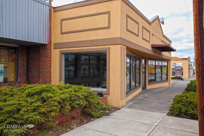 Plus de détails pour 165 NE Greenwood Ave, Bend, OR - Commerce de détail à louer
