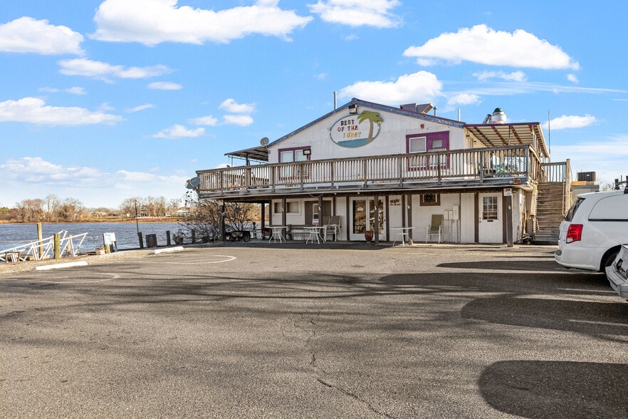 625 Harrison St, Riverside, NJ à vendre - Photo du bâtiment - Image 2 de 16
