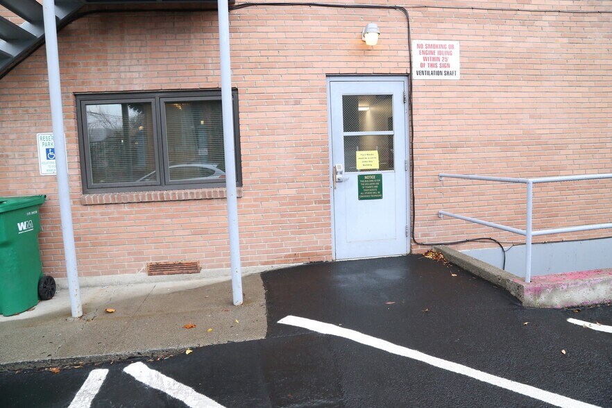 505 S Arlington Ave, Reno, NV à louer - Photo du bâtiment - Image 3 de 6