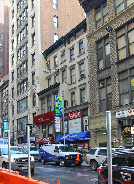 68 W 39th St, New York, NY for lease - Primary Photo - Image 1 of 4