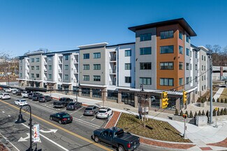 Plus de détails pour 100-110 N Main St, Bristol, CT - Commerce de détail à louer