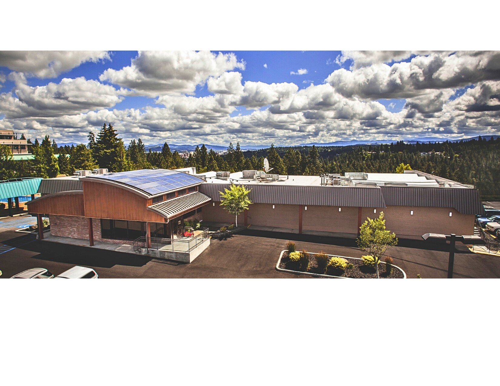 7525 W Sunset Hwy, Spokane, WA à vendre Photo principale- Image 1 de 21