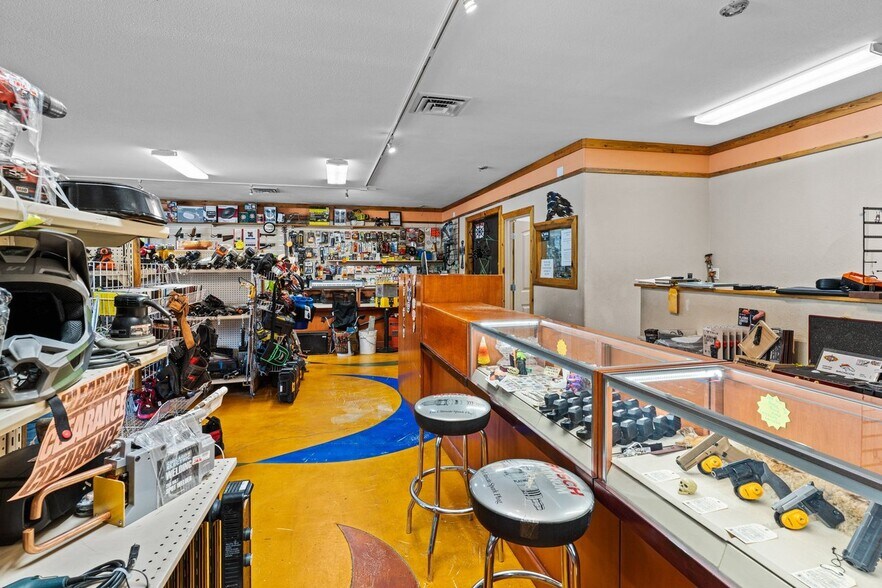 224 N Chester Ave, Pueblo, CO à vendre - Photo du bâtiment - Image 2 de 14