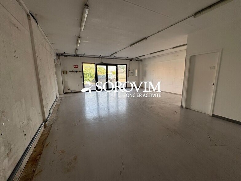 34-36 Rue Du 35eme Regiment D'Aviation, Bron à vendre - Photo intérieure - Image 2 de 8