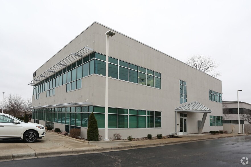 15900 College Blvd, Lenexa, KS for sale - Building Photo - Image 2 of 11