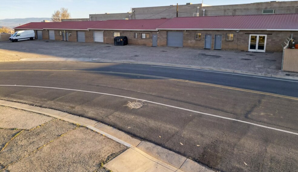 635 Red Rock Rd, St George, UT à louer - Photo du bâtiment - Image 2 de 3