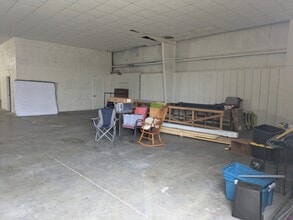 177 Dunn Creek Bnd, Flat Rock, NC for lease Interior Photo- Image 2 of 8