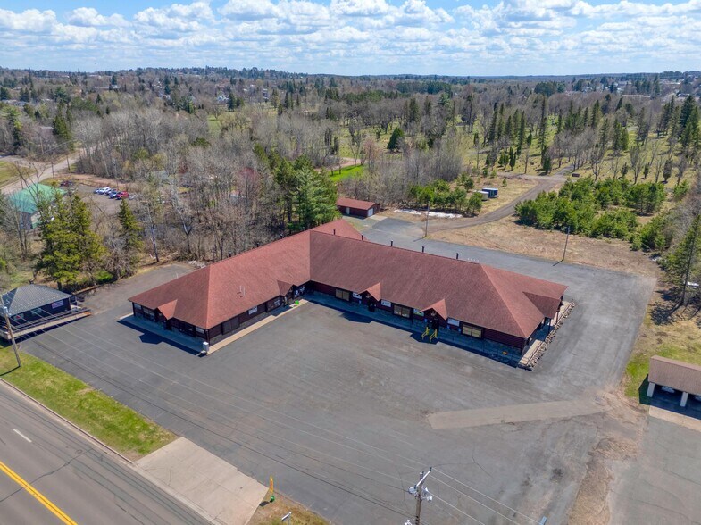 629 W Cloverland Dr, Ironwood, MI à vendre - Photo du bâtiment - Image 2 de 13