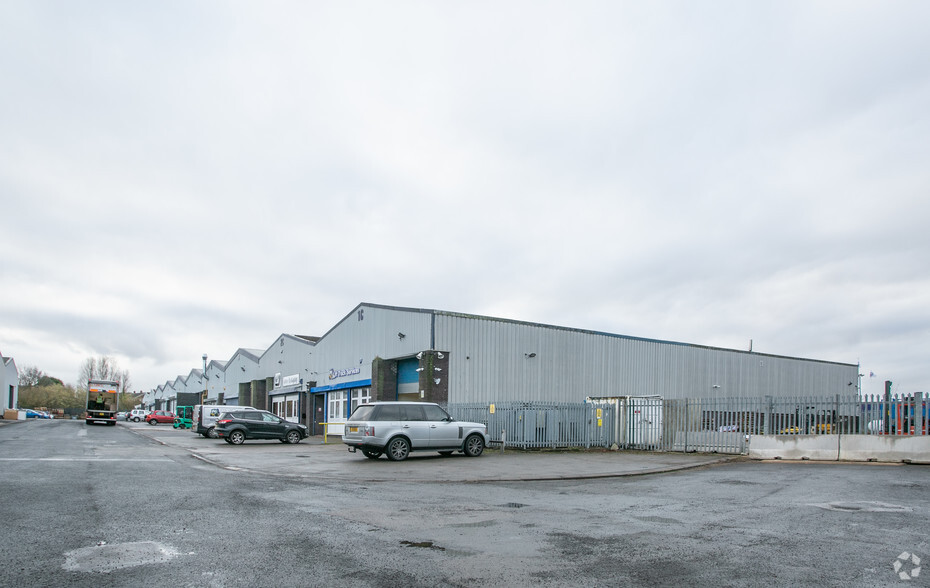 Old Park Rd, Wednesbury for lease - Primary Photo - Image 1 of 7