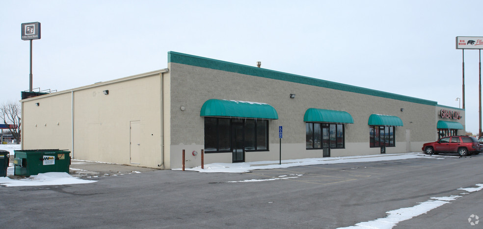 1321 Bellefontaine St, Wapakoneta, OH for lease - Building Photo - Image 2 of 3