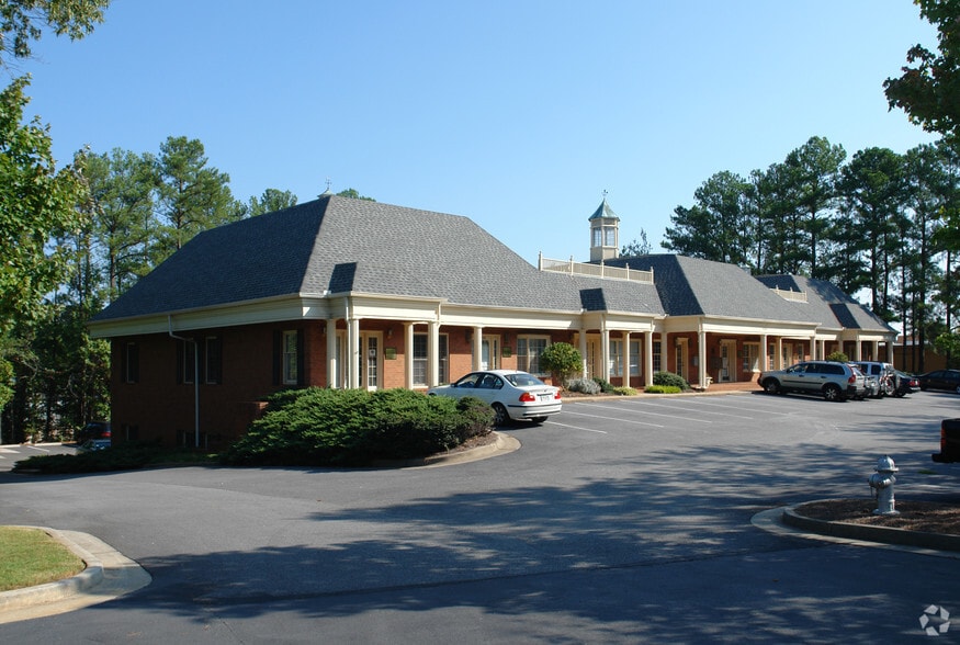 576 Colonial Park Dr, Roswell, GA for lease - Building Photo - Image 3 of 5