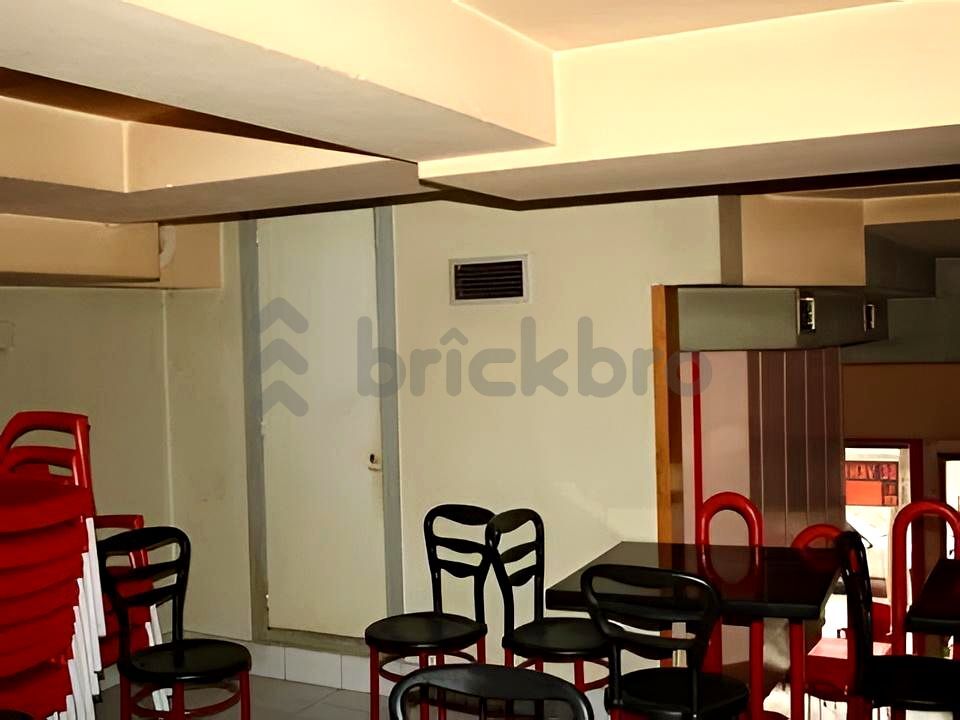 Burgos, BUR 09006 - Unit - - - Interior Photo - Image 2 of 5