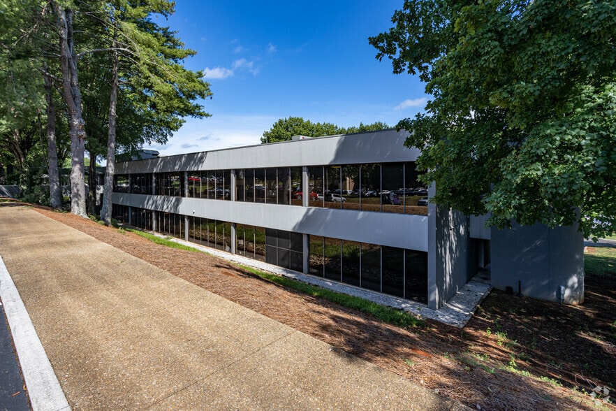 9041 executive park Dr, Knoxville, TN for lease - Building Photo - Image 2 of 7